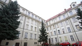Nádvoří pražského Gymnázia U Libeňského zámku