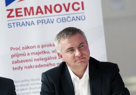 Kancléř Mynář kandiduje ve volbách za SPOZ Zemanovce. Ani to prezidentovi nevadí