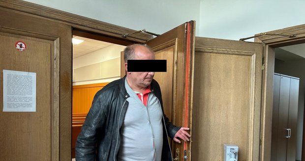 Obžalovaný advokát Tomáš M.za pokus o vraždu Obžalovaný advokát Tomáš M.za pokus o vraždu