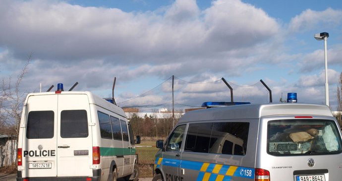 Policie pachatele zadržela nedaleko od místa činu.