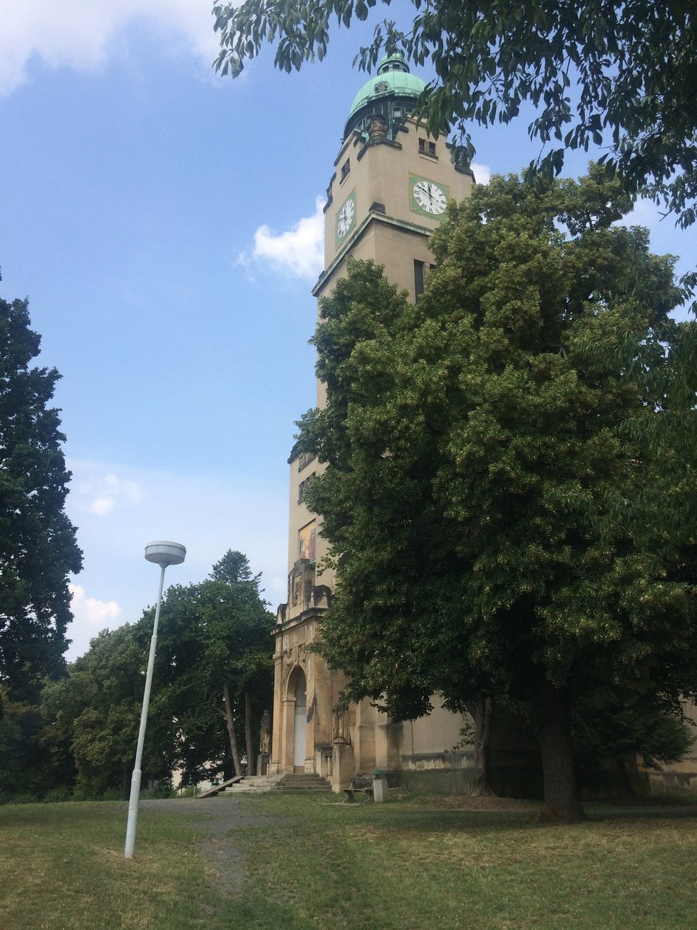 Bydlela s Michalou S. na pokoji, z jejích slov mrazí. Spolupacientka z Bohnic prozradila, že vražedkyně z Teska trpěla zoofilií, nekrofilií a byla na starší ženy.