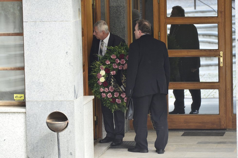 Poslední rozloučení s Hanou H., která ve čtvrtek 21. července podlehla bodným zraněním, které jí způsobila psychicky nemocná žena.