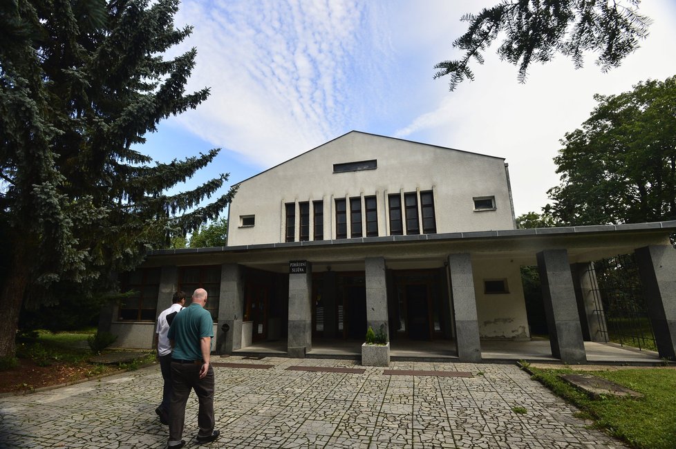 Poslední rozloučení s Hanou H., která ve čtvrtek 21. července podlehla bodným zraněním, které jí způsobila psychicky nemocná žena.