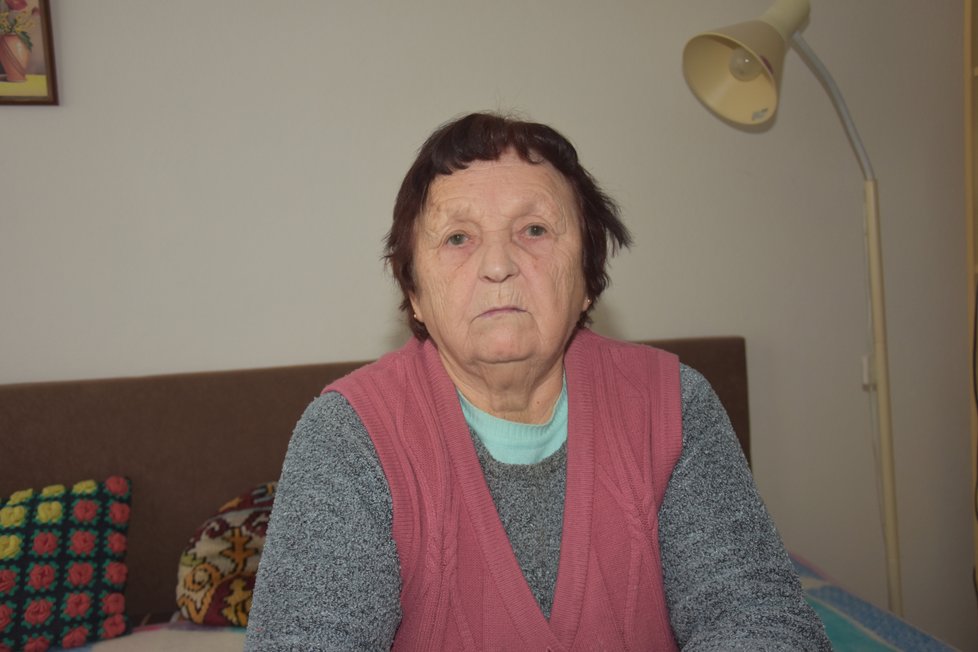 Božena Bejvančická (85), sousedka mrtvých manželů, v domě pro seniory.