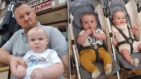Zdrcený otec umístil na Twitter fotky svých dvojčat, která měla zabít jejich matka