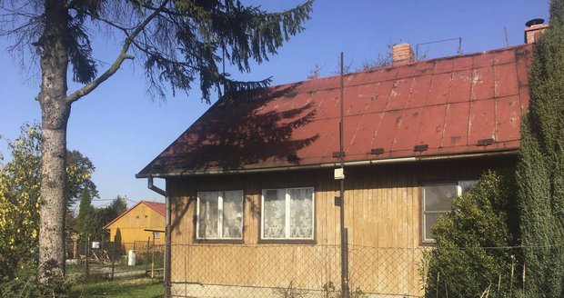 Miroslav J. (60) v domě v Doubravě na Karvinsku bodl svého známého (†48), který mu poskytl střechu nad hlavou.