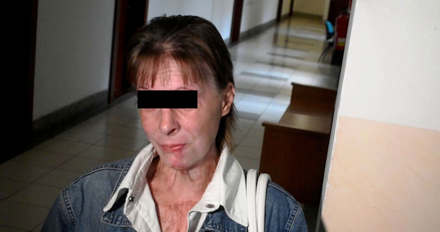 Milada má po útoku Davida A. trvalé následky. Utrpěla popáleniny hlavně na horní části těla. Milada má po útoku Davida A. trvalé následky. Utrpěla popáleniny hlavně na horní části těla.