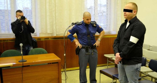 Podmínečně propuštěný vrah Patrik C. znovu zabíjel.