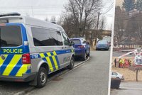 Policisté obvinili muže z vraždy syna (†14): Táta se měl pak sám bodnout a skočit z balkónu