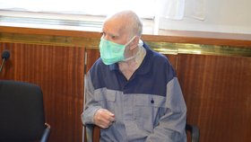 Pane K. (81), trpící stařeckou demencí, dostal za vraždu své nemohoucí ženy Menky (†78) osmiletý trest. K činu došlo v Krnově v době první vlny koronakrize.