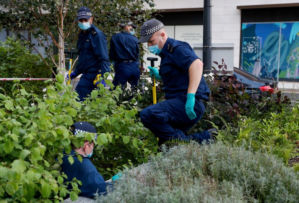 Policejní vyšetřování vraždy učitelky Sabiny Nessaové