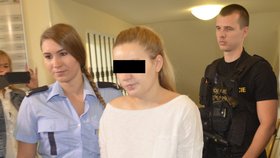 Ženě (20) za brutální vraždu novorozené dcerky hrozí až výjimečný trest. Soud ji poslal do vazby.