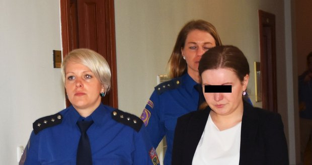 Kateřina M. (20), která je obžalovaná z vraždy novorozené dcery, trpí podle znalců psychickou poruchou.