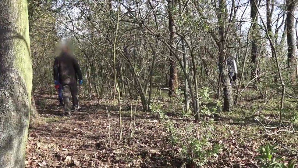 Policisté dopadli podezřelého z vraždy cyklistky.