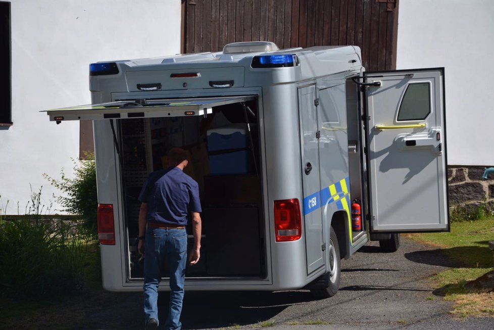 Policie vyšetřuje dvě podezřelá úmrtí na Příbramsku.