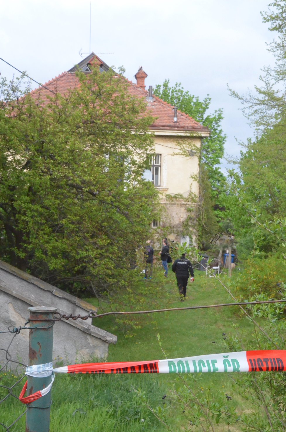 Krvavý zločin na faře v Litovli: Mladíka (†27) našli zavražděného ve vaně.