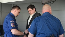 Před soudem stanul Nárožný kvůli přípravě vraždy, vinu popřel.