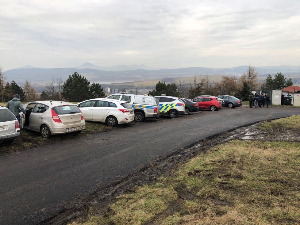 Policisté na místě vraždy v chatové kolonii u Střížovic