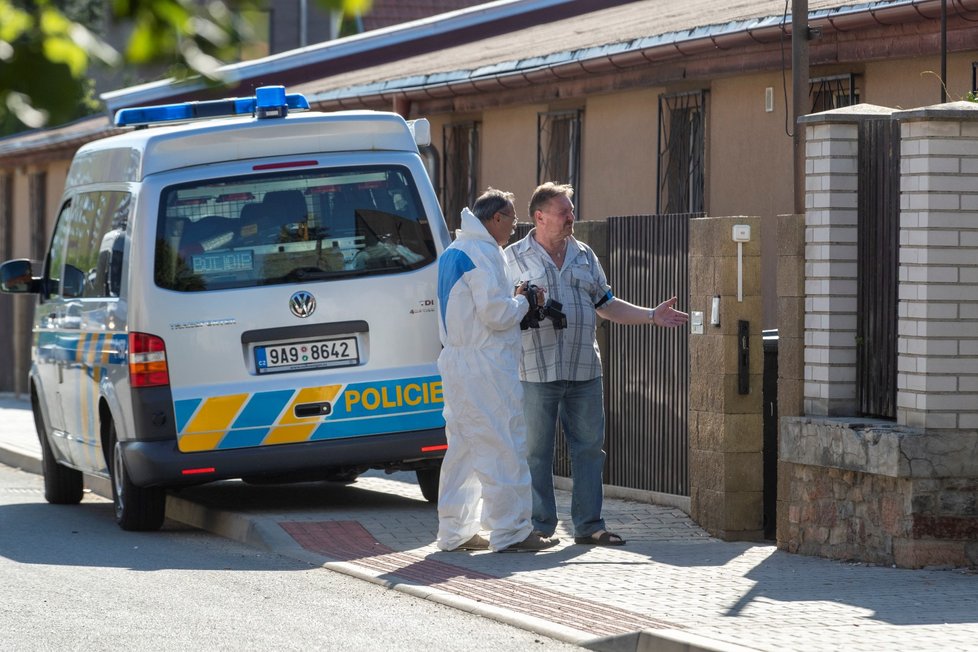 Krvavý incident na ubytovně V Hrobech policisté vyšetřují jako vraždu.