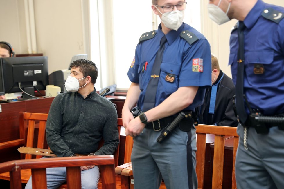 Michael K. dostal třináct let za vraždu, kterou spáchal loni na pražském Žižkově.