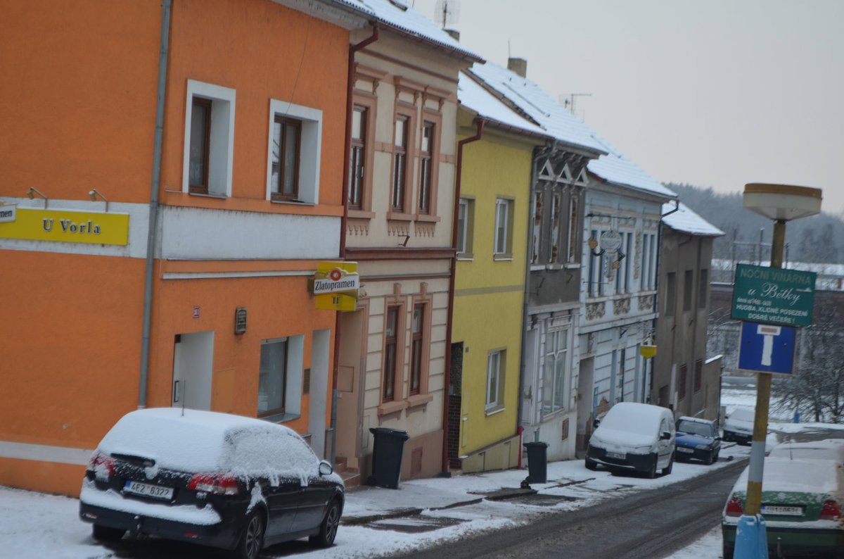 V této ulici mladý pár bydlel v podnájmu. Tady také k tragédii letos 2. ledna došlo.