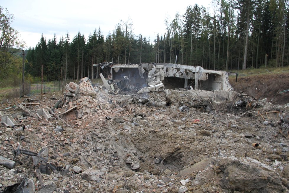 Muniční areál ve Vrběticích po explozi.