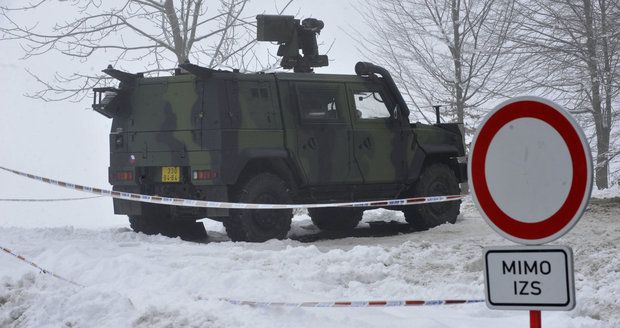 Sníh a mráz zastavil pyrotechniky ve Vrběticích. Další práce není bezpečná