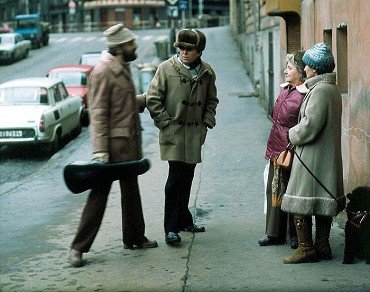 Film Vrchní, prchni! se Josefem Abrhámem a Libuší Šafránkovou