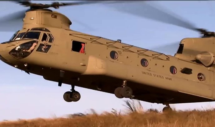 Vojsko žádá ikonické vrtulníky Chinook. Nahradily by ruské stroje řady Mi