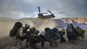 Transportní vrtulník CH-47 Chinook