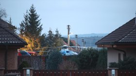 Vrtulník má poškozené vrtule