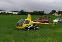 Dramatický pád vrtulníku: Hasiči zachraňovali dva cestující!