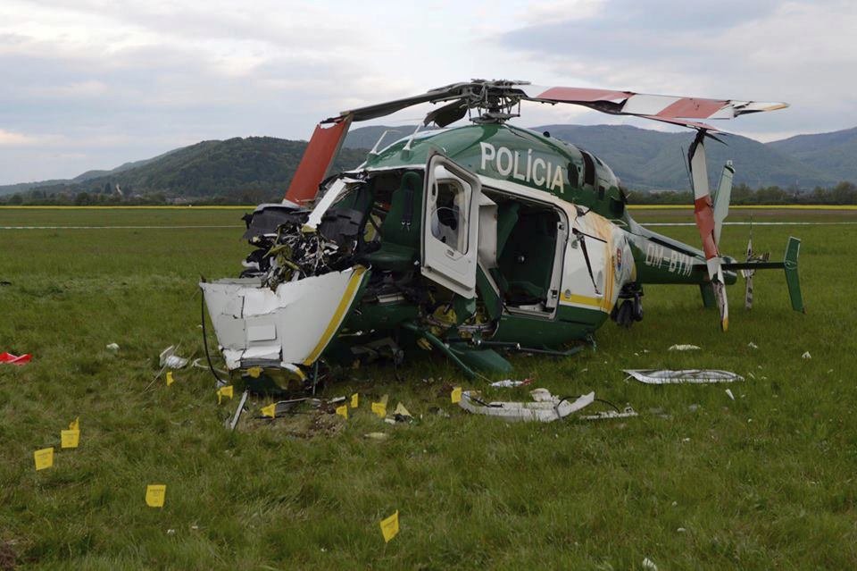 Policejní vrtulník Bell se zřítil během cvičení u Prešova.