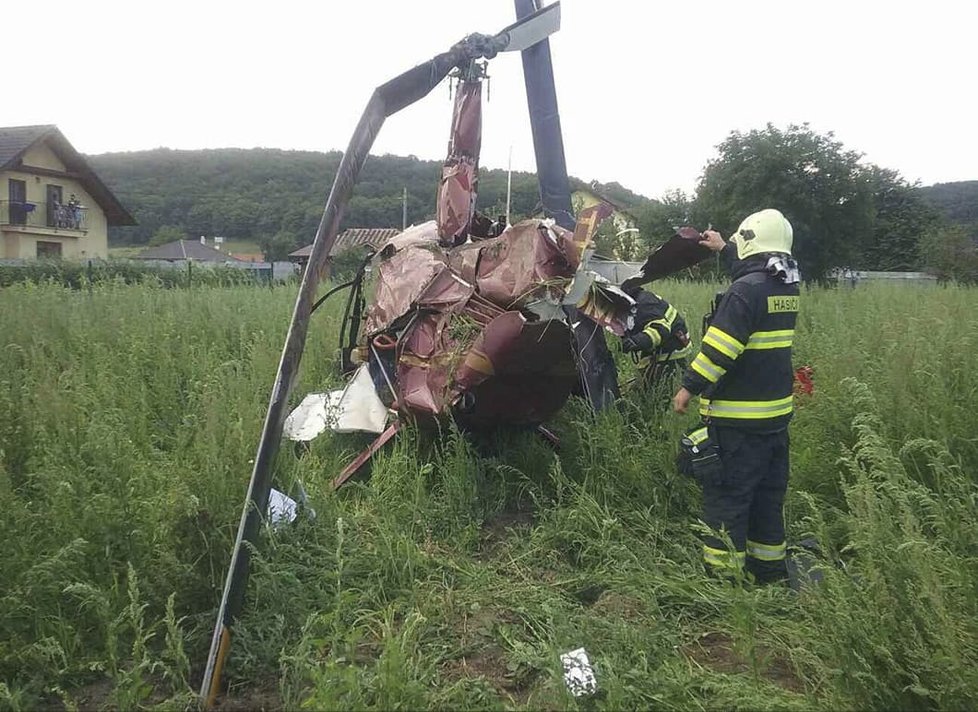 Zemřel král autobusů: Marián (†63) se s vrtulníkem zamotal do drátů. Pád natočily děti na video.