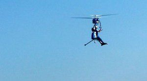 Podivný vynález: Vrtulník pro jednoho už existuje