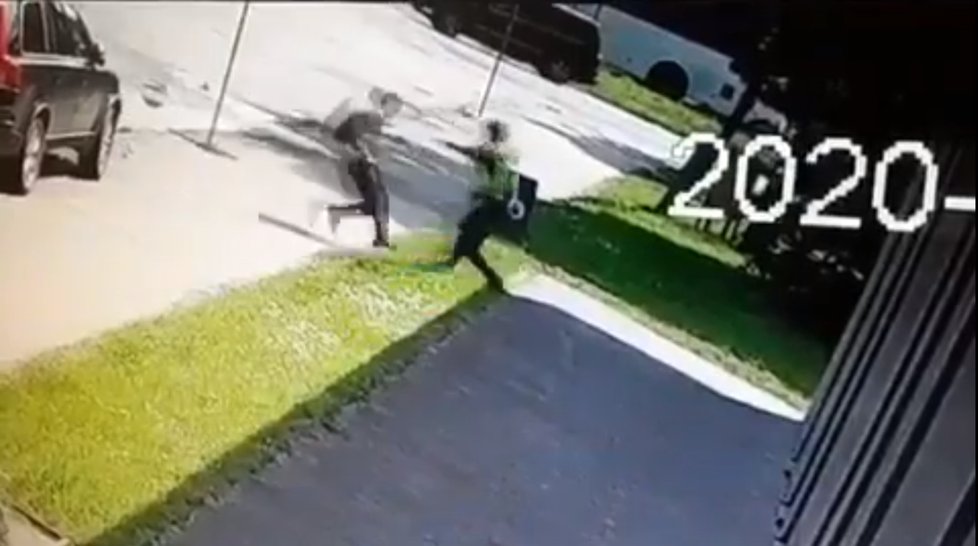 Video ukazuje, jak policie zastřelila útočníka z Vrútek.