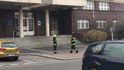 Vysokou školu ekonomickou na pražském Žižkově evakuovali kvůli nahlášené bombě i v dubnu 2018. Vysokou školu ekonomickou na pražském Žižkově evakuovali kvůli nahlášené bombě i v dubnu 2018.