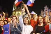 Čechům na EU vadí „vlezlost“ i slabost, senioři odmítají euro, ukázal průzkum
