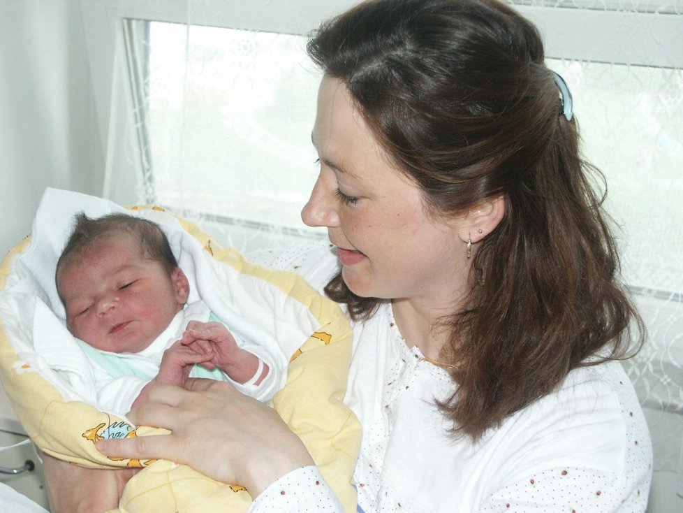 Prvním dítětem narozeným v ČR po vstupu do EU byl Nikolas Podešva, který se narodil 1. května v 0.08 hodin mamince Janě Hronešové z Branné u Třeboně.
