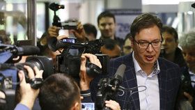 Prezidentské volby v Srbsku vyhrál předběžně s 58 procenty dosavadní premiér Alexander Vučić.