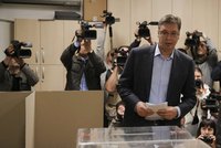 Strana srbského premiéra vyhrála volby. Uspěli také ultranacionalisté