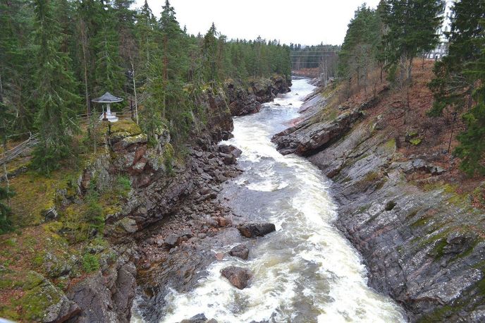Peřeje na finské řece Vuoksi patří k nejstarším turistickým atrakcím v Evropě