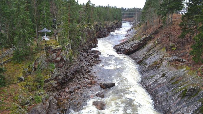 Peřeje na finské řece Vuoksi patří k nejstarším turistickým atrakcím v Evropě