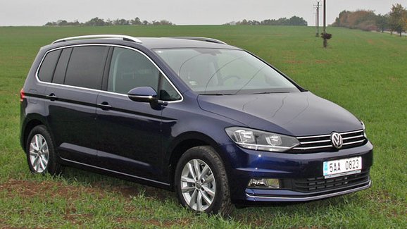 TEST Nový Volkswagen Touran vstoupil na český trh, zkusili jsme verzi 2.0 TDI