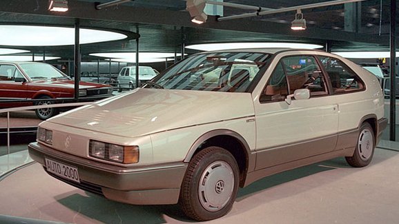 Volkswagen Auto 2000: Takto si VW představoval v roce 1981 auto pro rok 2000