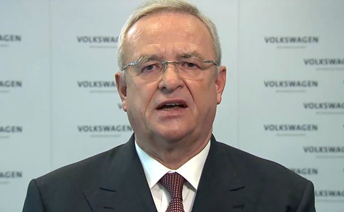 Video: Šéf Volkswagenu se omlouvá za kauzu Dieselgate