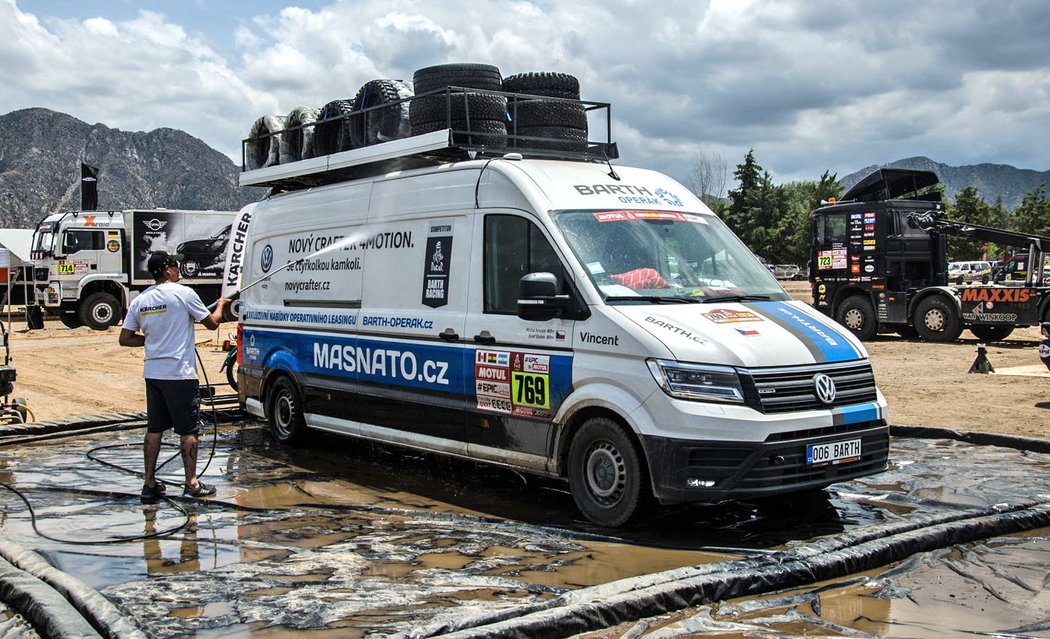 VW Crafter 4Motion vyrazil na Dakar