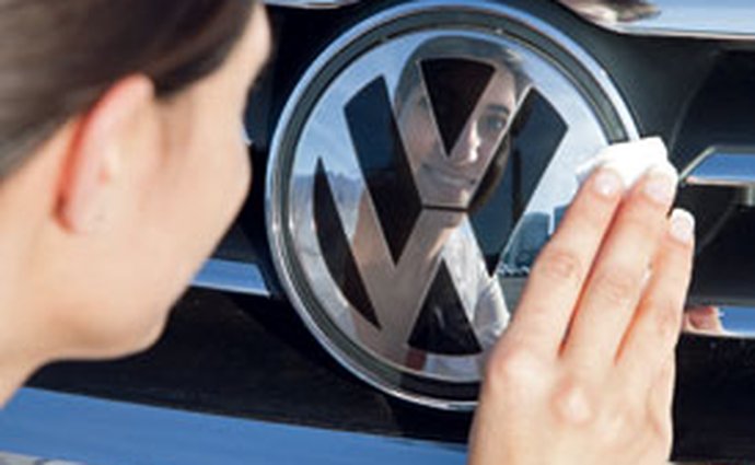 Volkswagen se stal největší automobilkou světa, má nejvyšší tržby