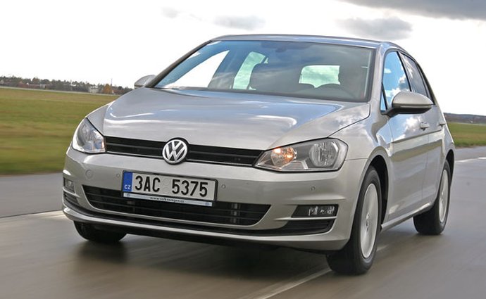 Volkswagen v tichosti zdražil Golf o deset tisíc, v základu stojí 349.000 Kč