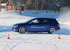 TEST S Volkswagenem Golf R v ledovém království: Drifty, bouračky a Bam Bam! (+videa)